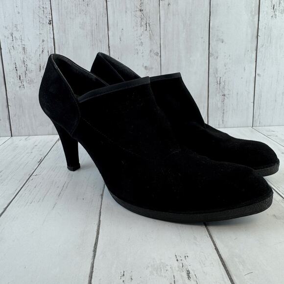 Stuart Weitzman Black Suede Slip-On Heeled Ankle Bootie Shoe 44388 Size 8W Wide - Picture 1 of 16